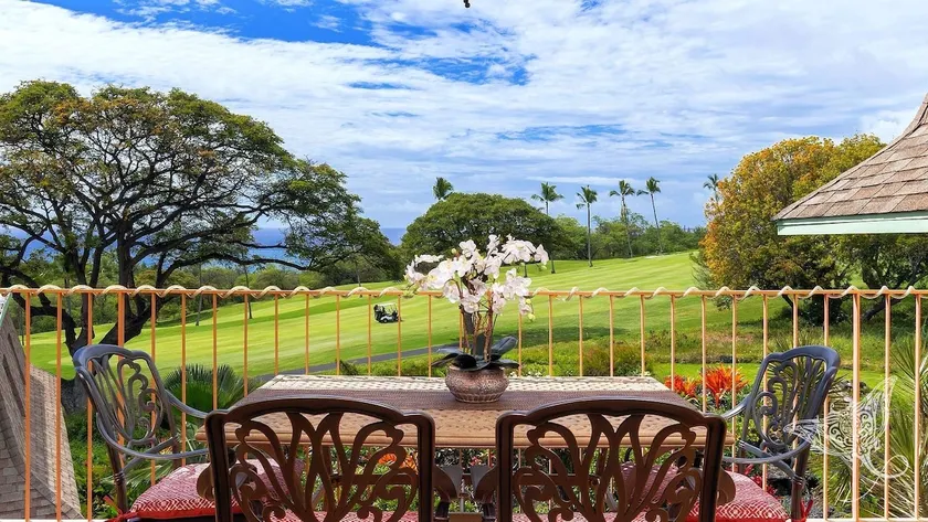 Appartement en copropriété entièrement équipé avec barbecue, jardin et piscine privée | Vue ville - Image 1