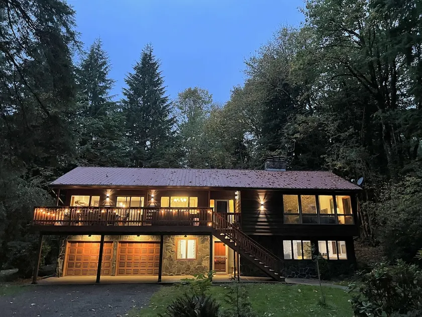 Indoor Pickleball - Pet Friendly, 2 Acres, HotTub! - Image 1