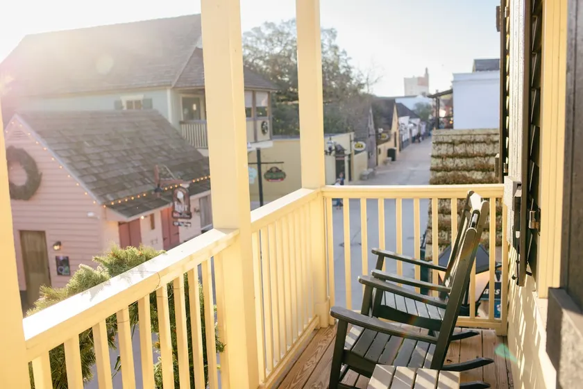 Historic St. Augustine Balcony Suite with Parking - Image 1