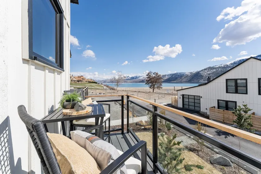 Paradise on the Point - Image 1