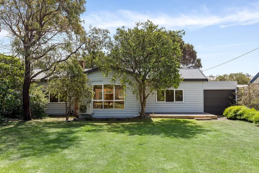 Springs Beach House - Image 1