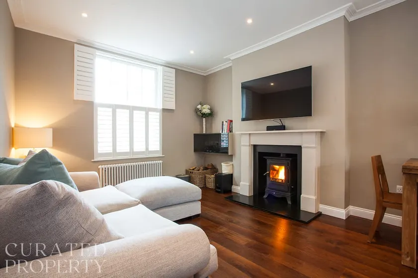 Luxury 2-Bed Marylebone Georgian House with Private Garden & Office - Image 1