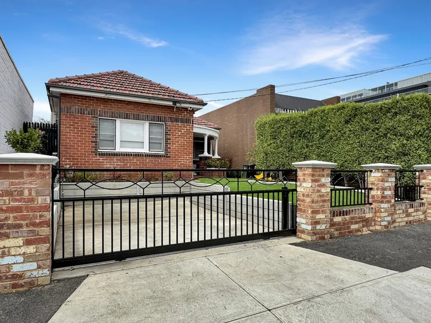 Two bedroom house with great outdoor area - Image 1