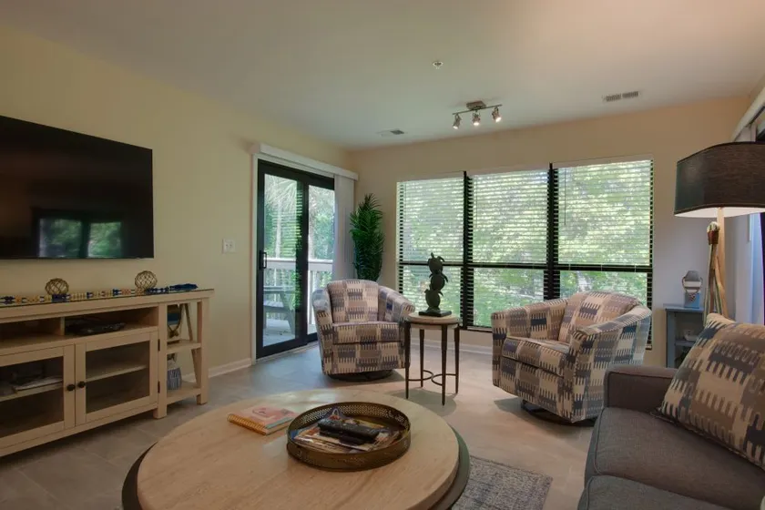 Spacious Condo in the Heart of Hilton Head - Image 1