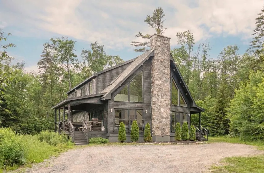 Quintessential 6-BR Berkshires Lodge - Image 1