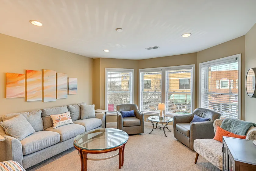 'Phoenix Nest' South Haven Condo: River View! - Image 1