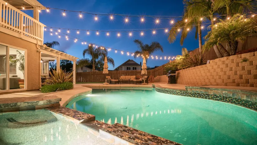 San Diego Family Getaway - Spa, Pool, and Patio - Image 1