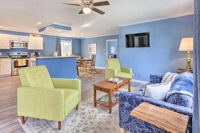 Walk to Lake Summit! Mountain-View Zirconia Home - Image 1