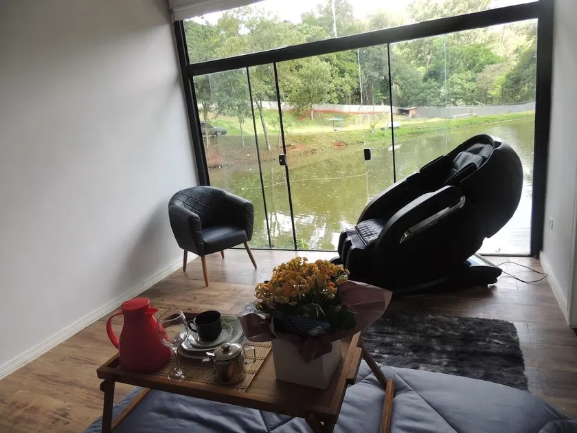 Country house with fishing rights - Image 1