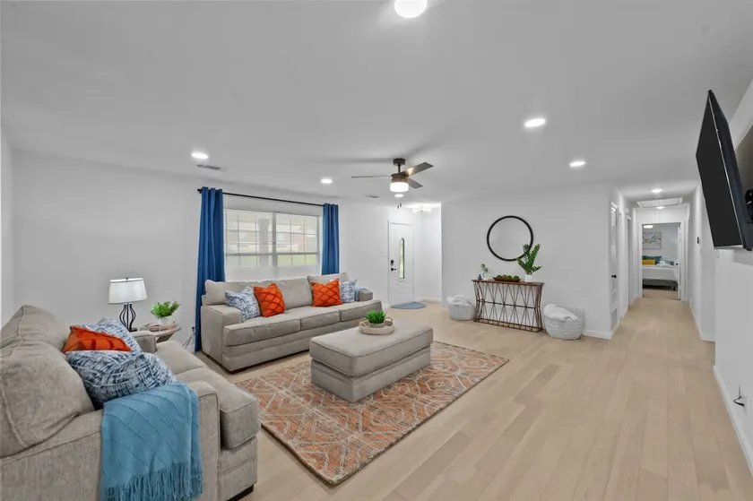 Cozy house near Historic Downtown, highways & more - Image 1