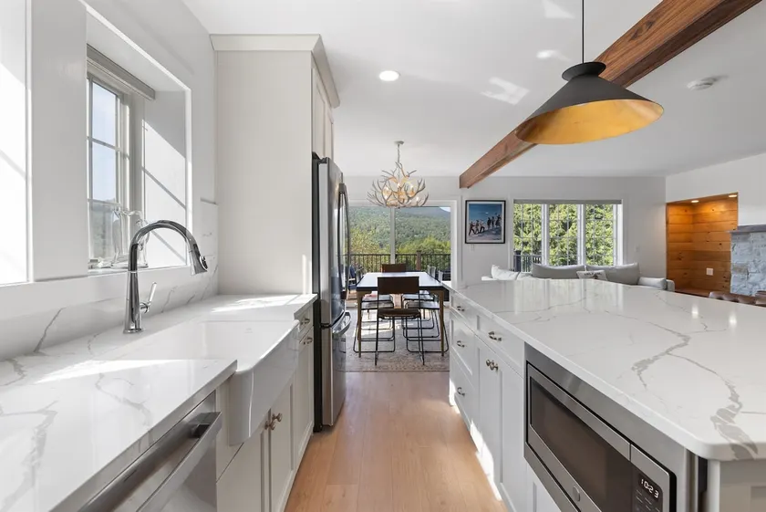 Topnotch Overlook Resort Home with Mansfield views - Image 1