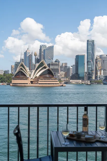 Luxe Opera and Harbour Bridge Views - Best in Syd - Image 1