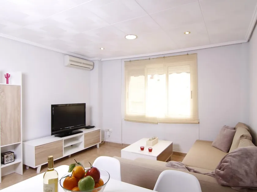 Malvarrosa Beach apartment - Image 1