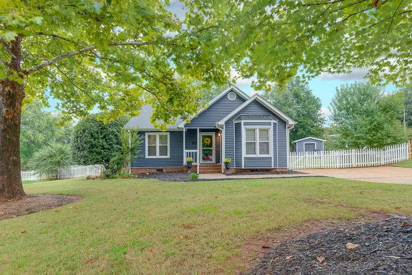 Mysigt, uppdaterat 3Bed / 2Bath Home bekvämt till Greenville - Image 1