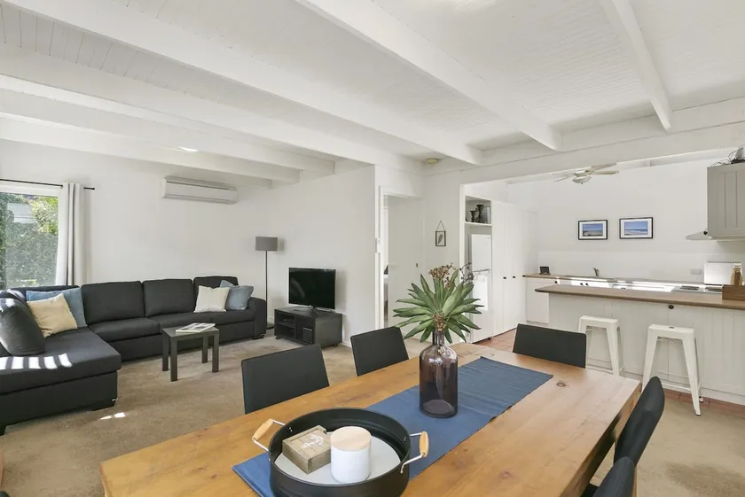 Mysa Anglesea Sleeps 6 WiFi SmartTV Cafes Shops - Image 1