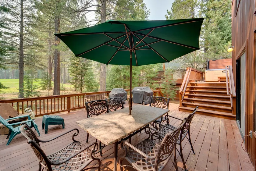 Truckee Home w/ Private Hot Tub on a Golf Course - Image 1