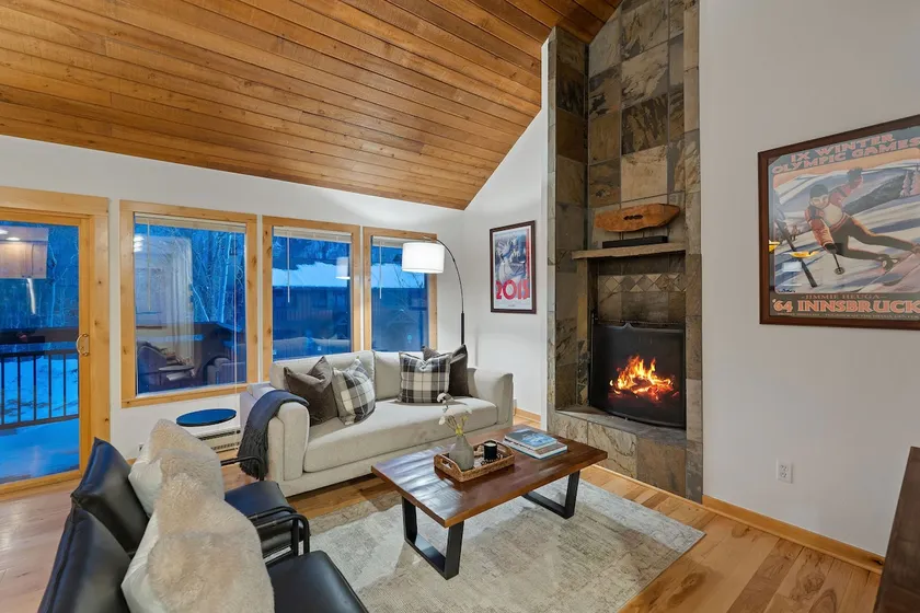 Manns Ranch Home by Vail Butler - Image 1