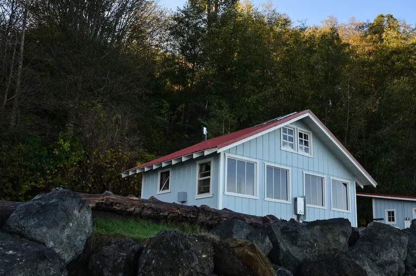 Halibut Hole Olympic Beach Cabin on the Strait of Juan De Fuca - Image 1