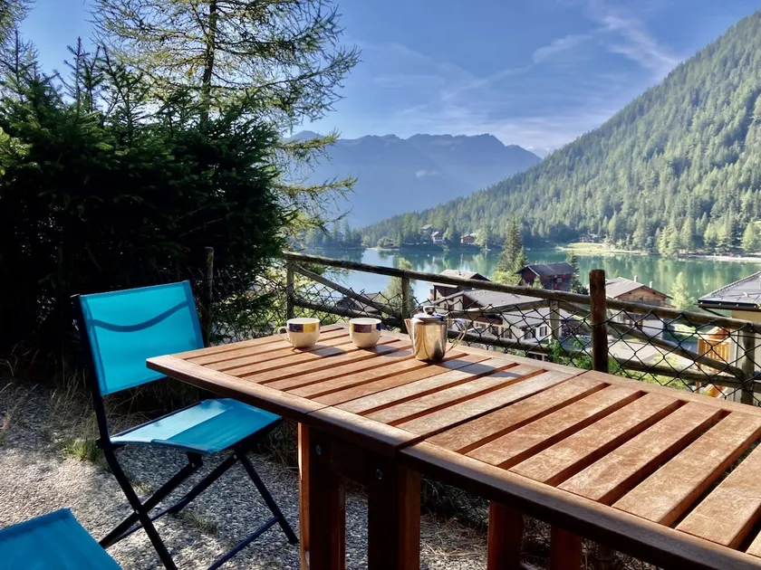 Maravilloso apartamento vacacional con terraza y jardín | Vistas al lago | Admite perro - Image 1