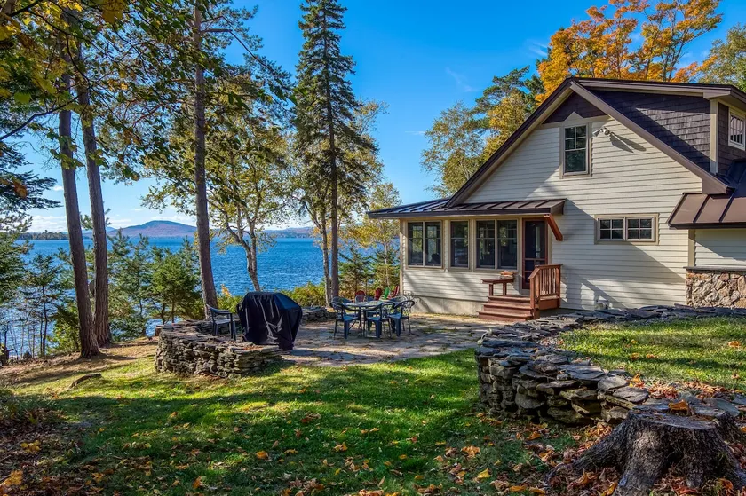 Windy Cross | Lakefront Escape & Hot Tub Bliss - Image 1
