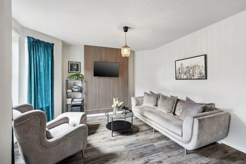 Luxury Modern Entire Home - Image 1