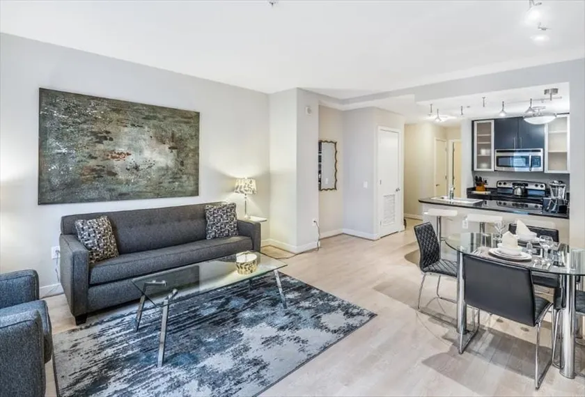 Furnished 1BR w/ Pool & Gym | Washer / D - Image 1