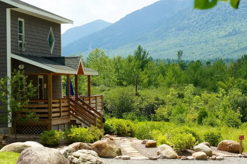 Lookout Mountain Chalet: Luksus, Hot Tub, hund venlig, 1. 9 miles til Whiteface, Mountain Views, 12 sovepladser, Sauna, & Pejs - Image 1