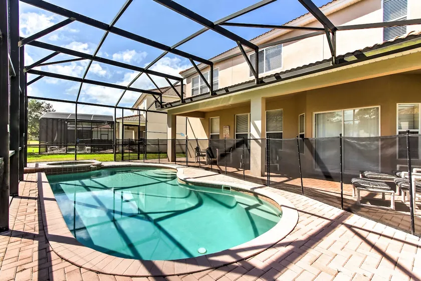 Spacious Kissimmee Villa - 3 Mi to Disney World! - Image 1