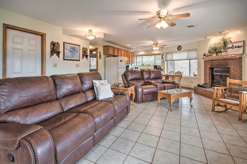 Burnsville Apt with Deck in Pisgah National Forest - Image 1
