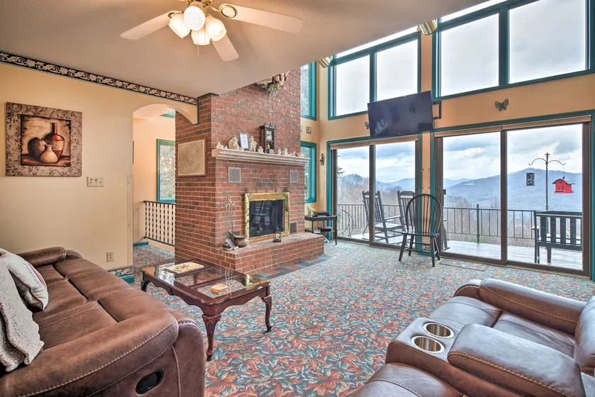 Secluded Home w/ Views in Burnsville: Hike & Ski! - Image 1