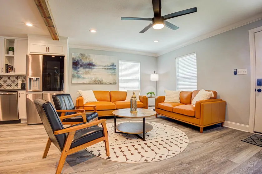 Casablanca Waco 5 mins from Baylor and Magnolia with Hot Tub,Firepit, Pet Friendly - Image 1