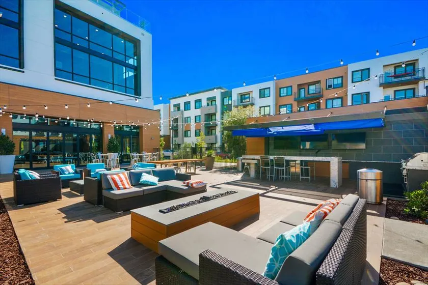 High End 2-BR Menlo Park + Outdoor Lounge - Image 1