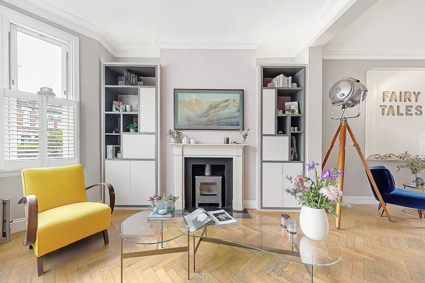 Veeve - Clapham Fairytale - Image 1