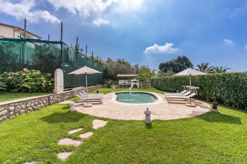 Villa Mimosa Rustic Elegance Views & Pool - Image 1