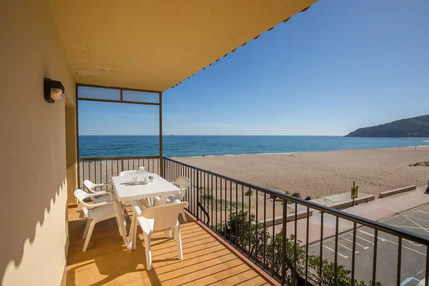 Seaview from everywhere @ Pals Beach - 3 Rooms - Image 1