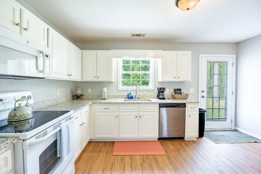 Charming Gray Home- 5 mins from GSU! - Image 1