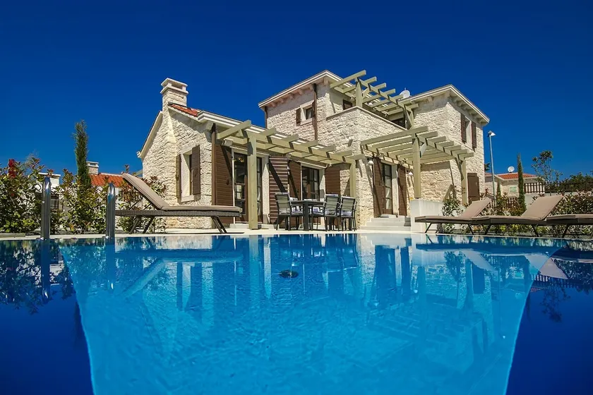 Luxury Stone Villa Zanelli - Image 1