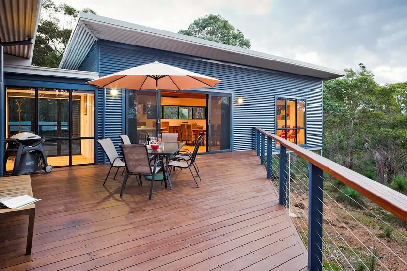 Big Rock Dreaming Bush Retreat w Stylish Comforts - Image 1