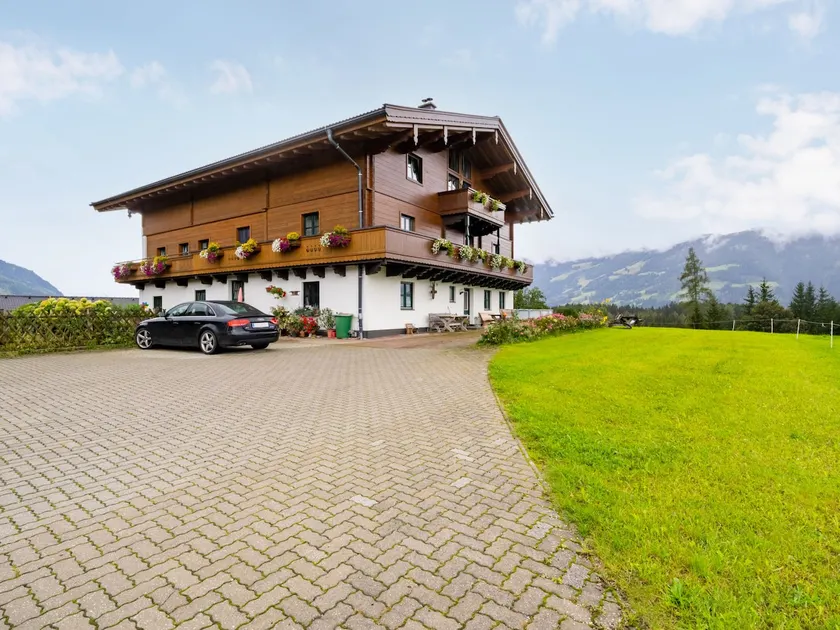 Apartment Kitzsteinhorn by Interhome - Image 1