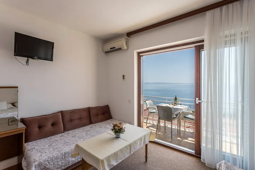 AS-301-b Studio with balcony and sea view - Image 1