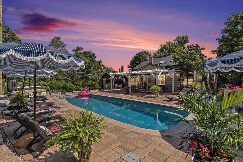 The Old Mill Manor-Waterfront/Pool /Hot Tub/ Chef - Image 1