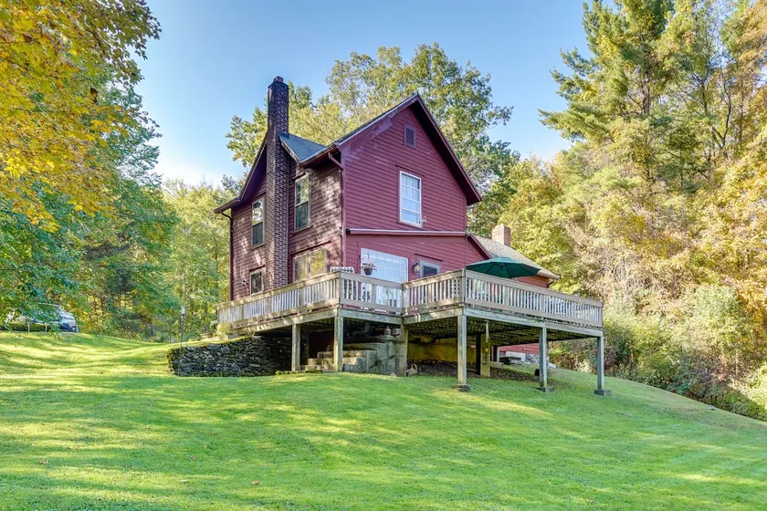 Ruhige 3BR Stockbridge House w / Private Deck - Image 1