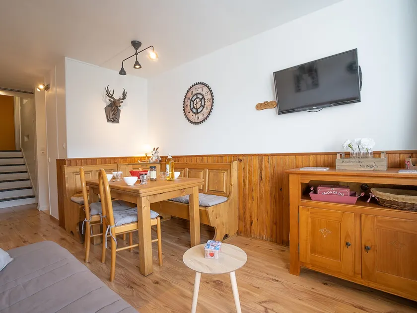 Apartment Les Lauzes C19 by Interhome - Image 1