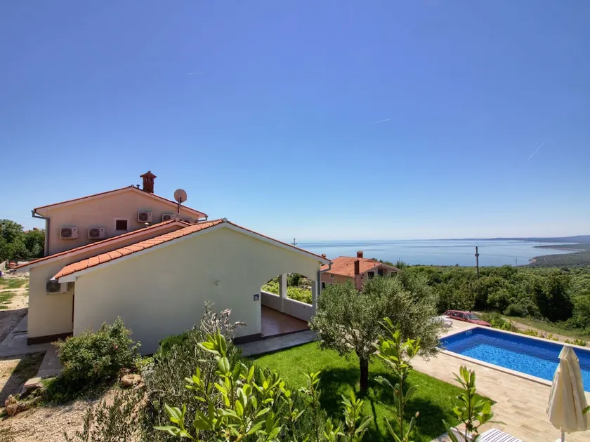 Gradevole casa totalmente attrezzata con piscina privata, barbecue e giardino | Vista sul mare | Sono ammessi animali domestici - Image 1