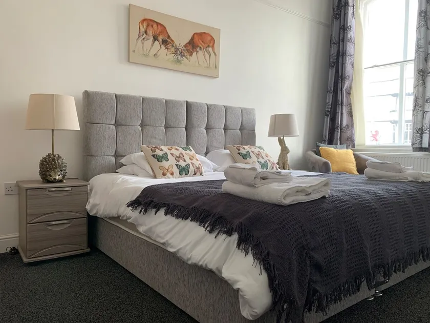 The Rudyard Suite - Premier Serviced Accommodation - Image 1