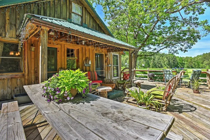 1BR + Loft Marble Hill Cabin på 270 private acres - Image 1