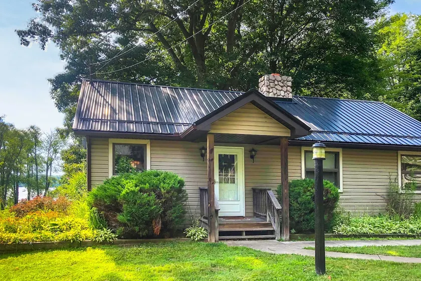 Custom-Built Lakefront Cottage w/ Spacious Yard! - Image 1
