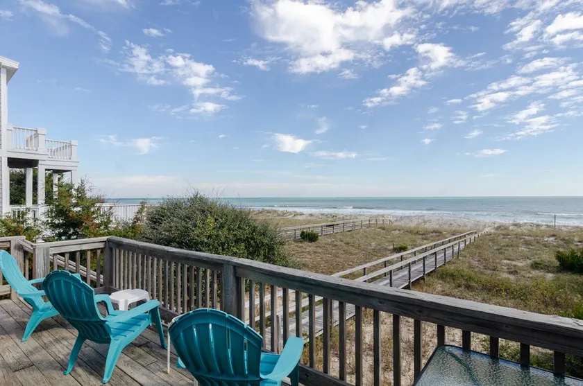 Charming home w private beach walkway - K007 - Image 1