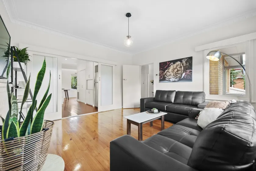 Ballarat Central Family Work Big Yard Sleeps 8 - Image 1