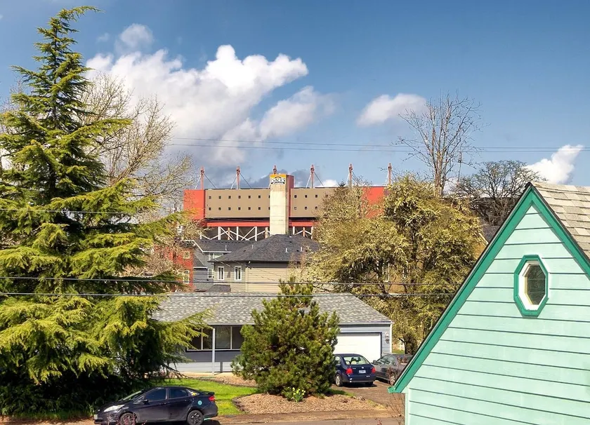 Amazing 2 bedroom only 2.5 blocks to Reser/OSU - Image 1